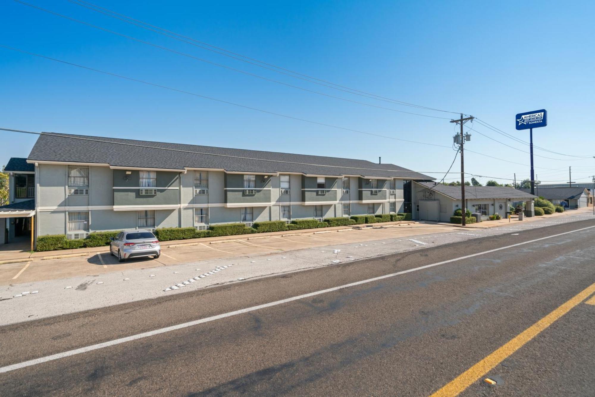 Americas Best Value Inn & Suites Brenham Zewnętrze zdjęcie