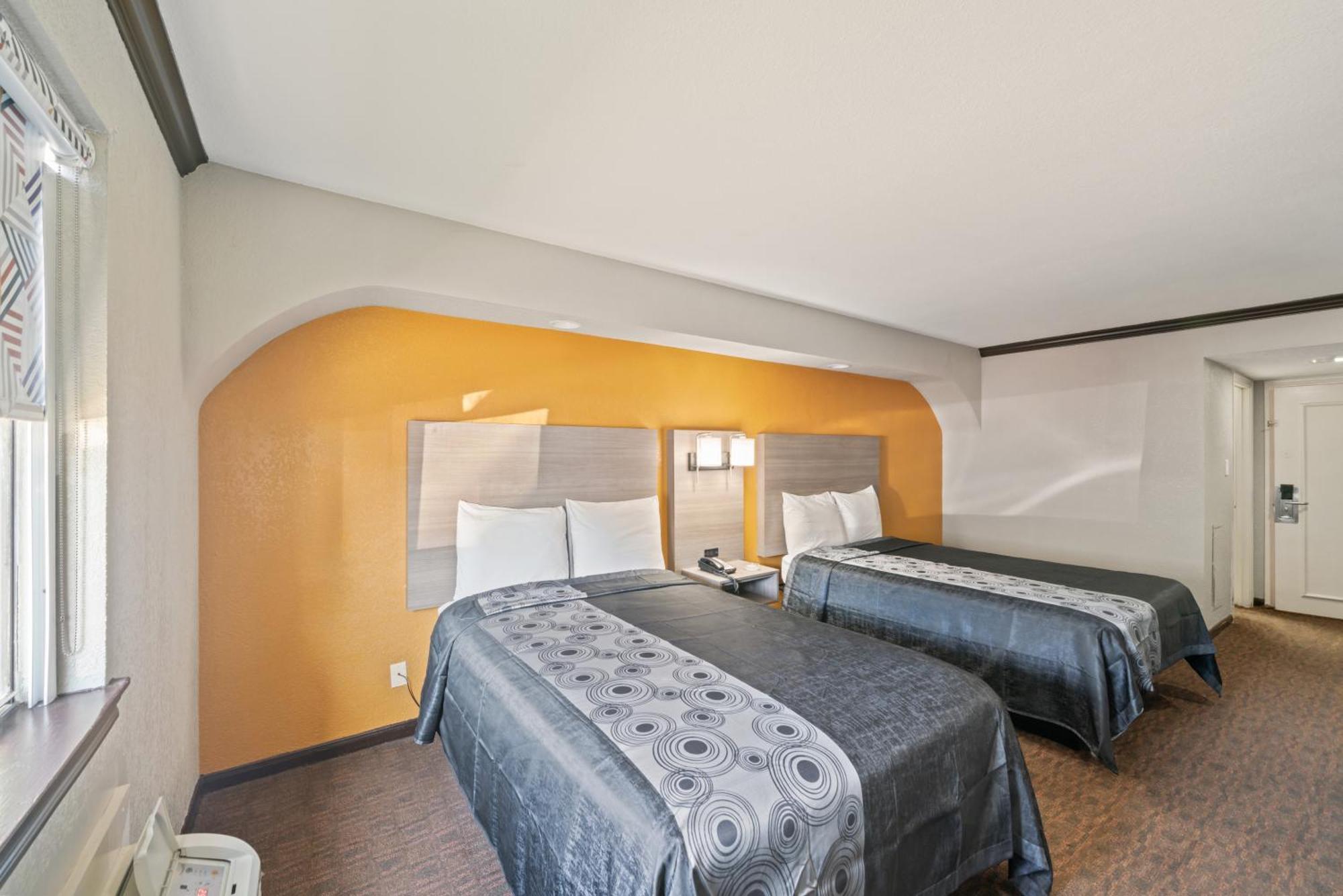Americas Best Value Inn & Suites Brenham Zewnętrze zdjęcie