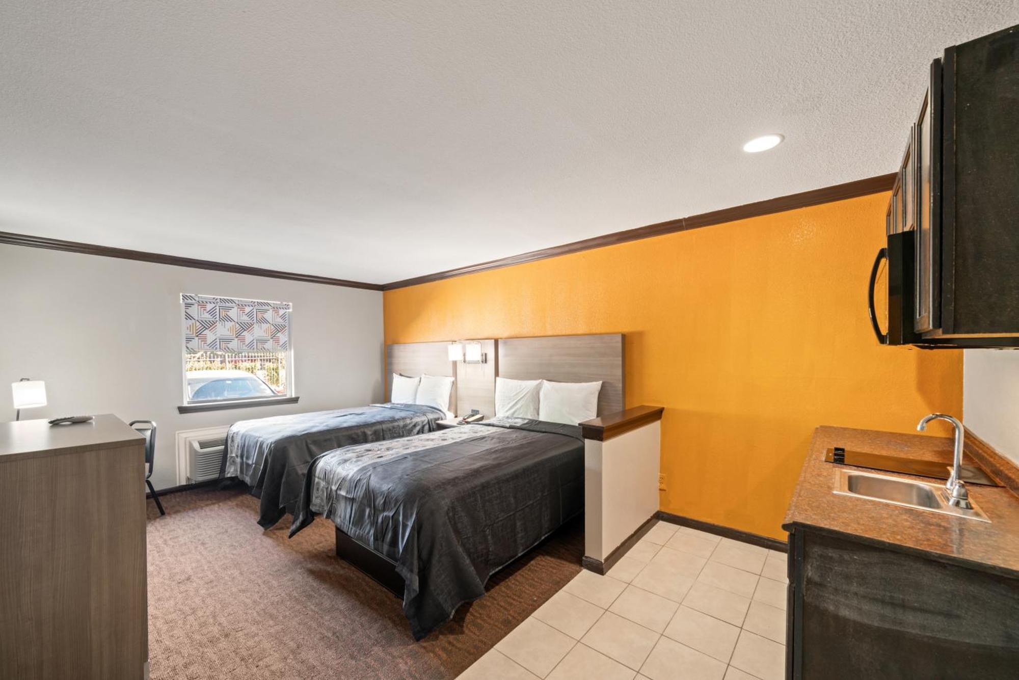 Americas Best Value Inn & Suites Brenham Zewnętrze zdjęcie