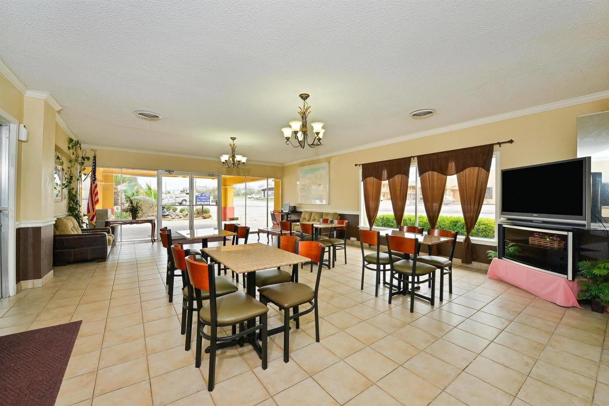Americas Best Value Inn & Suites Brenham Zewnętrze zdjęcie