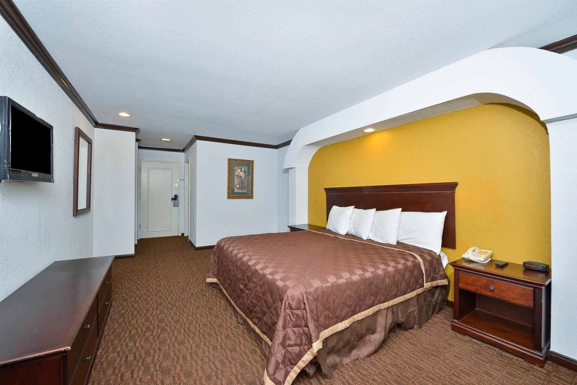 Americas Best Value Inn & Suites Brenham Zewnętrze zdjęcie